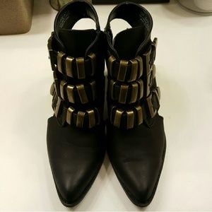 Pointed buckle hardware cutout booties ankle boots
